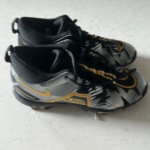 Youth 4.5 Nike Football Cleats